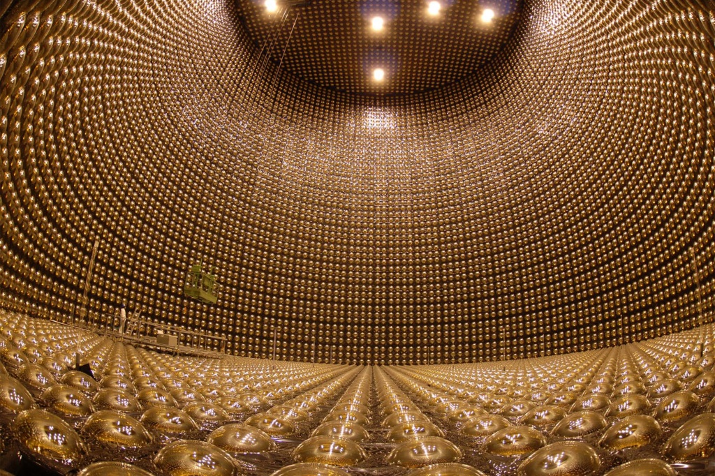 Tiny neutrino that could solve cosmic mystery is o